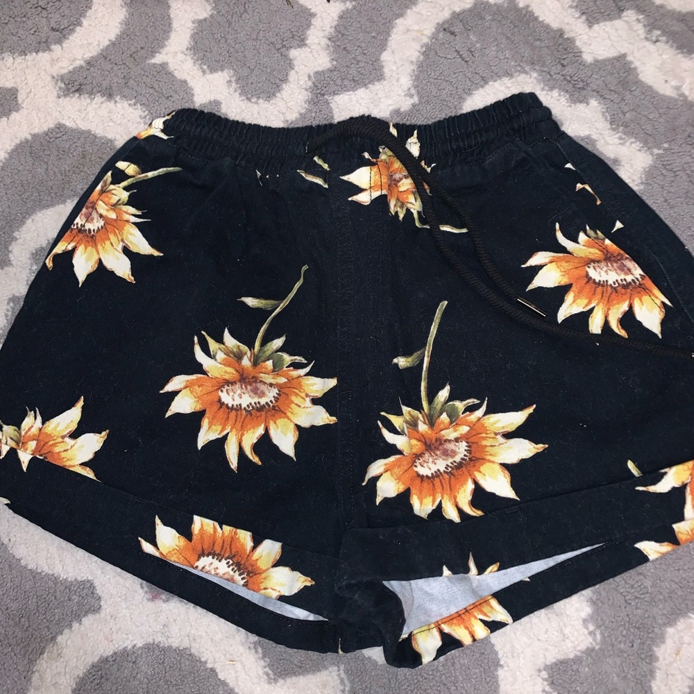 Black shorts with flower design